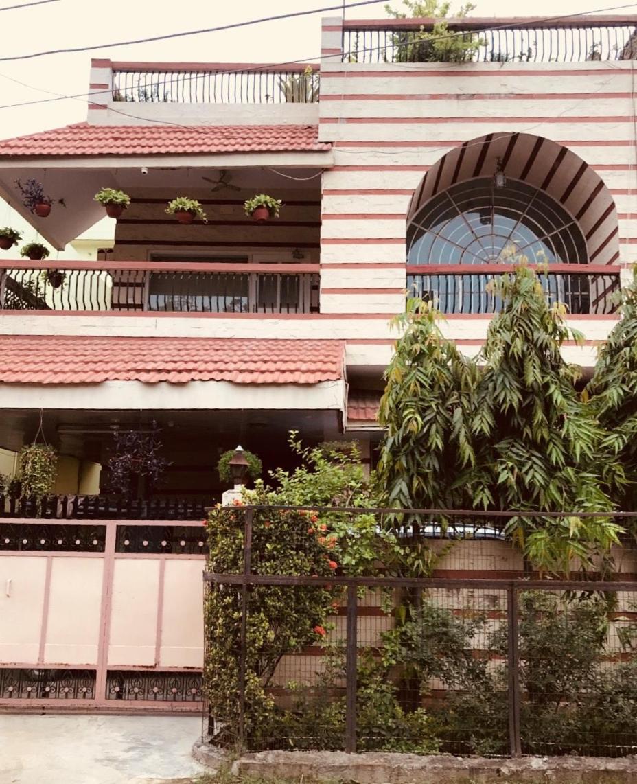 Aashray Apartment Varanasi Exterior photo